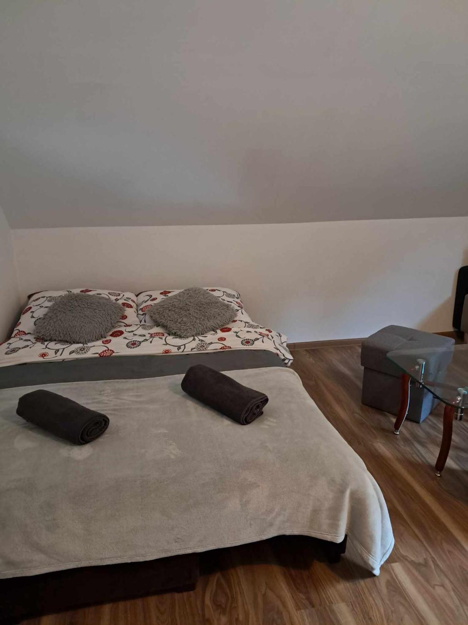 Apartamento Zakatek Pienin Grywald Exterior foto